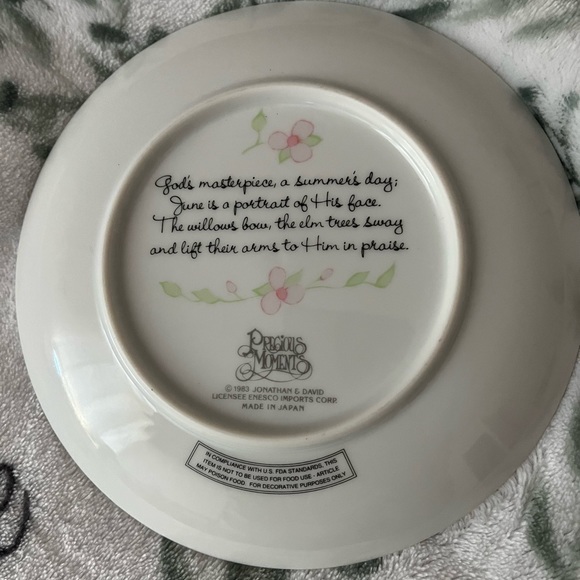 Precious Moments June Plate 1983 - Picture 2 of 3